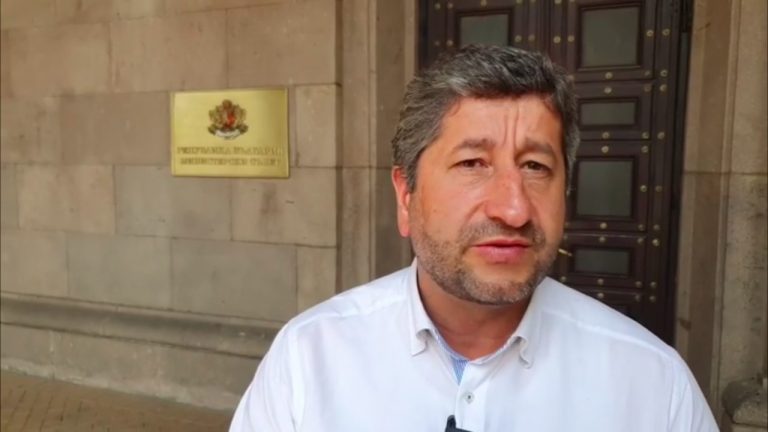 Христо Иванов: Борисов подменя дневния ред, за да запази Иван Гешев