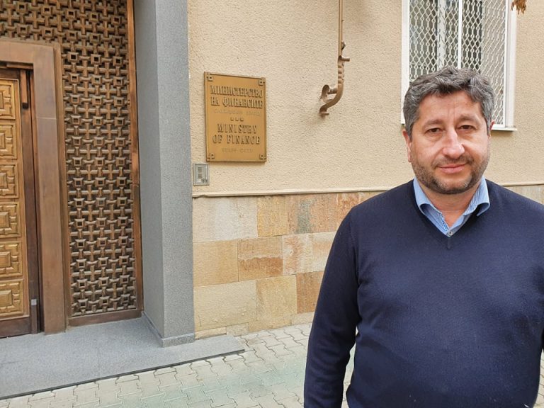 Христо Иванов: Искаме оставката на шефа на НАП, а със скандалните бонуси да се компенсира бизнесът