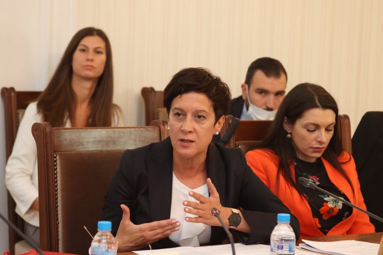 Как българите зад граница да получават качествено съдържание от обществените медии обсъди ресорната комисия в НС