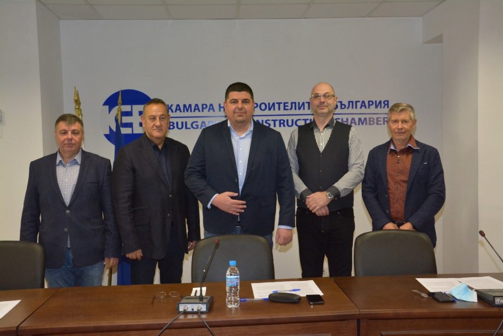 “Демократична България” ще си партнира със строителната камара по важните за строителния отрасъл теми