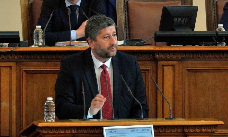 Христо Иванов: Правителството трябва да остане, за да може България да върви напред