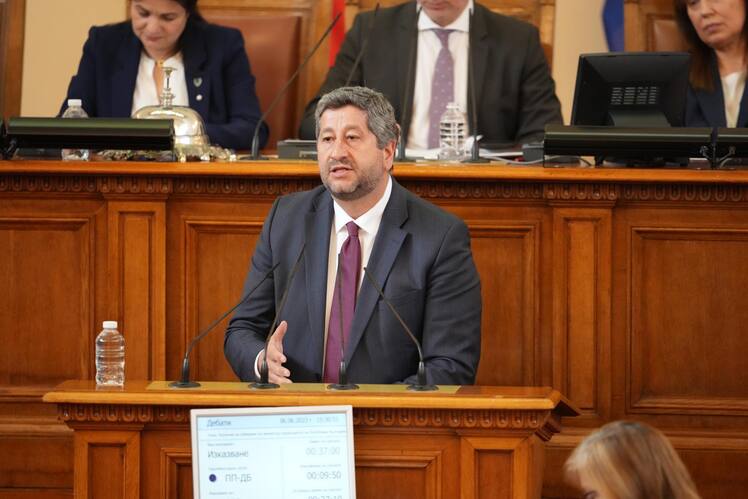 Христо Иванов: Искаме нови консултации и промяна на състава на конституционната комисия