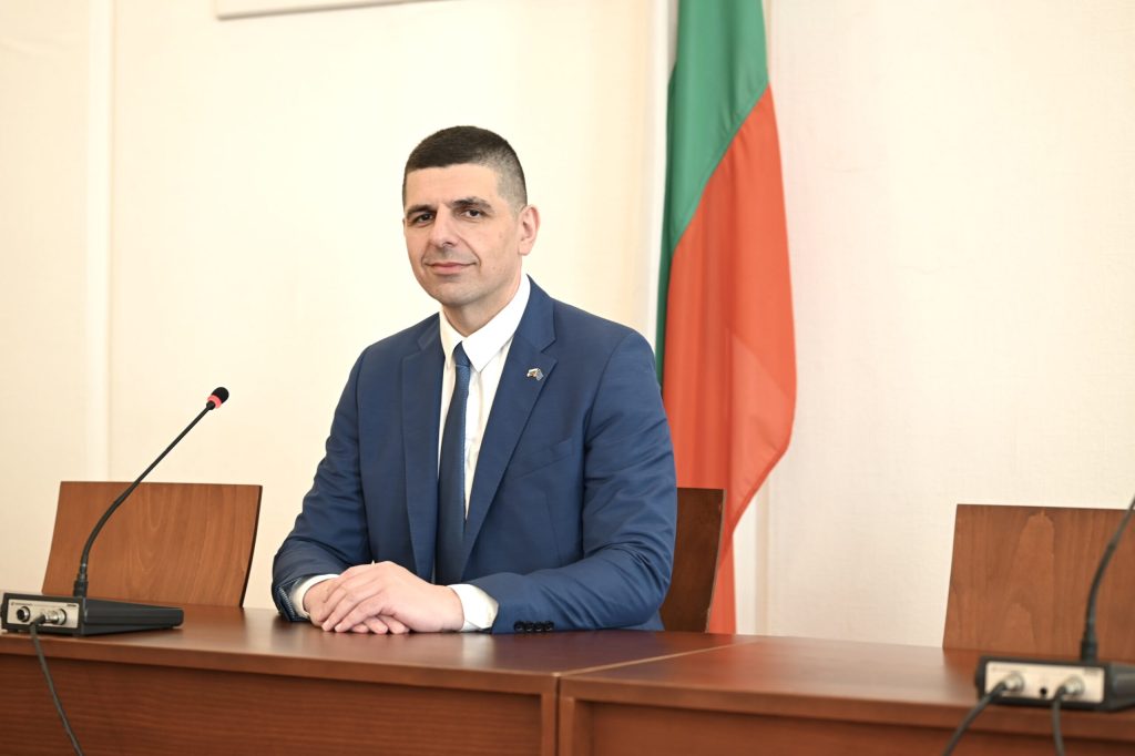 Ивайло Мирчев: Пеевски да спре с кухите лозунги, той носи най-голямата отговорност за разграбването на “Булгартабак” и за обедняването на много хора