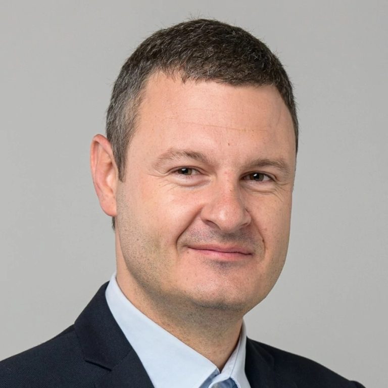 Симеон Ставрев: ГЕРБ, БСП, ИТН и икономическото им мнозинство в София са отговорни за задкулисните злоупотреби и огромните загуби в общински дружества