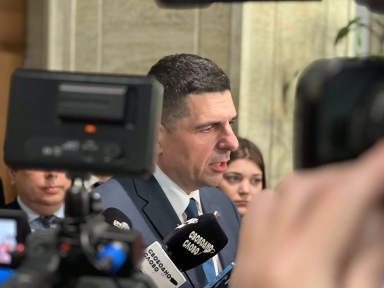 ПП-ДБ: Делян Пеевски и Бойко Борисов очевидно не са чули протеста и продължават да се подиграват с българските граждани