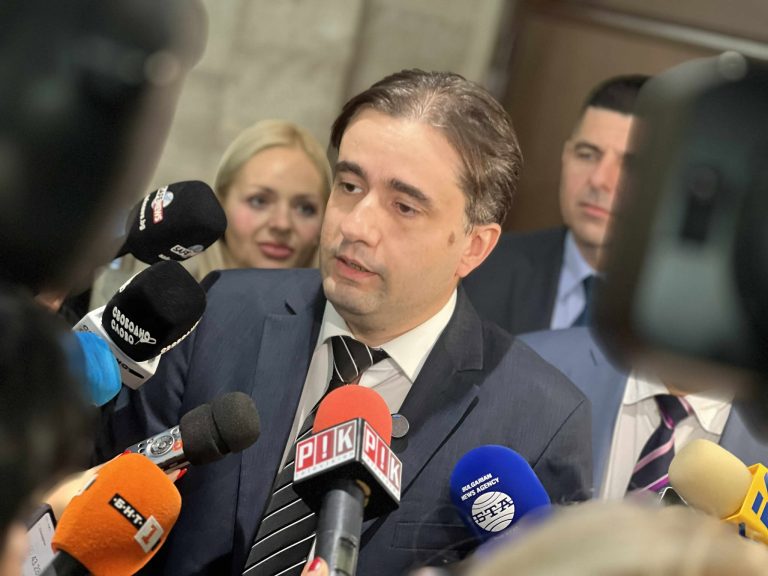 Божидар Божанов: Бившият главен секретар на МВР вчера сричаше от трибуната, а днес лъже. Настояваме за пълно разследване на случилото се в Петрохан