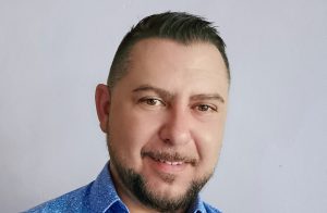 Валентин Иванов