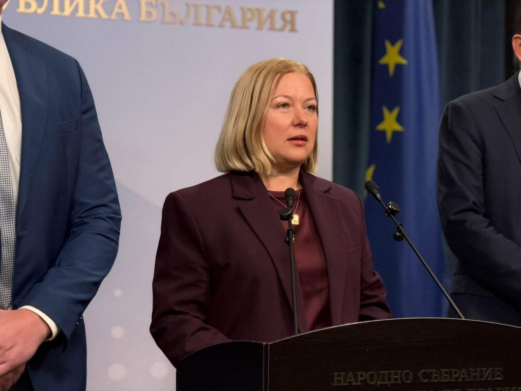 Надежда Йорданова: Вместо да се извини на българските майки, Илияна Йотова отново излъга за помилването на Петричкия Ескобар във вчерашния дебат