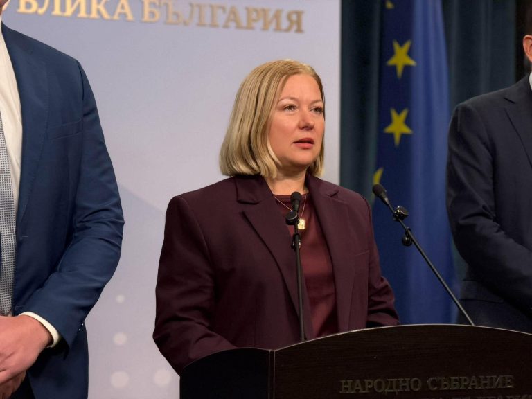 Надежда Йорданова: Вместо да се извини на българските майки, Илияна Йотова отново излъга за помилването на Петричкия Ескобар във вчерашния дебат